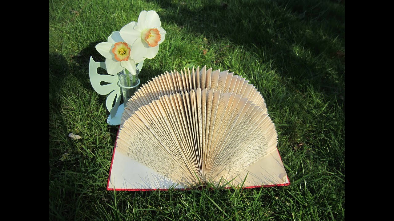 Pliage vieux livre.