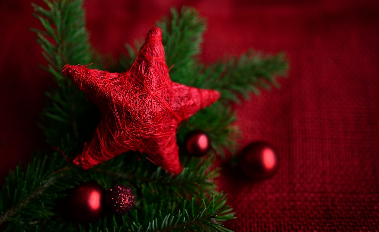 découvrez la magie des chants de noël avec notre sélection de célèbres noëls. plongez dans l'ambiance festive grâce à des mélodies traditionnelles et émouvantes qui réchauffent le cœur et célèbrent l'esprit des fêtes.
