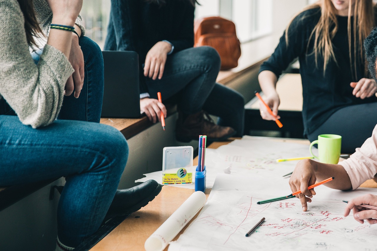 découvrez des activités secrètes à l'école qui stimuleront la créativité et renforceront les liens entre les élèves. explorez des idées originales pour rendre vos journées scolaires plus amusantes et mémorables !